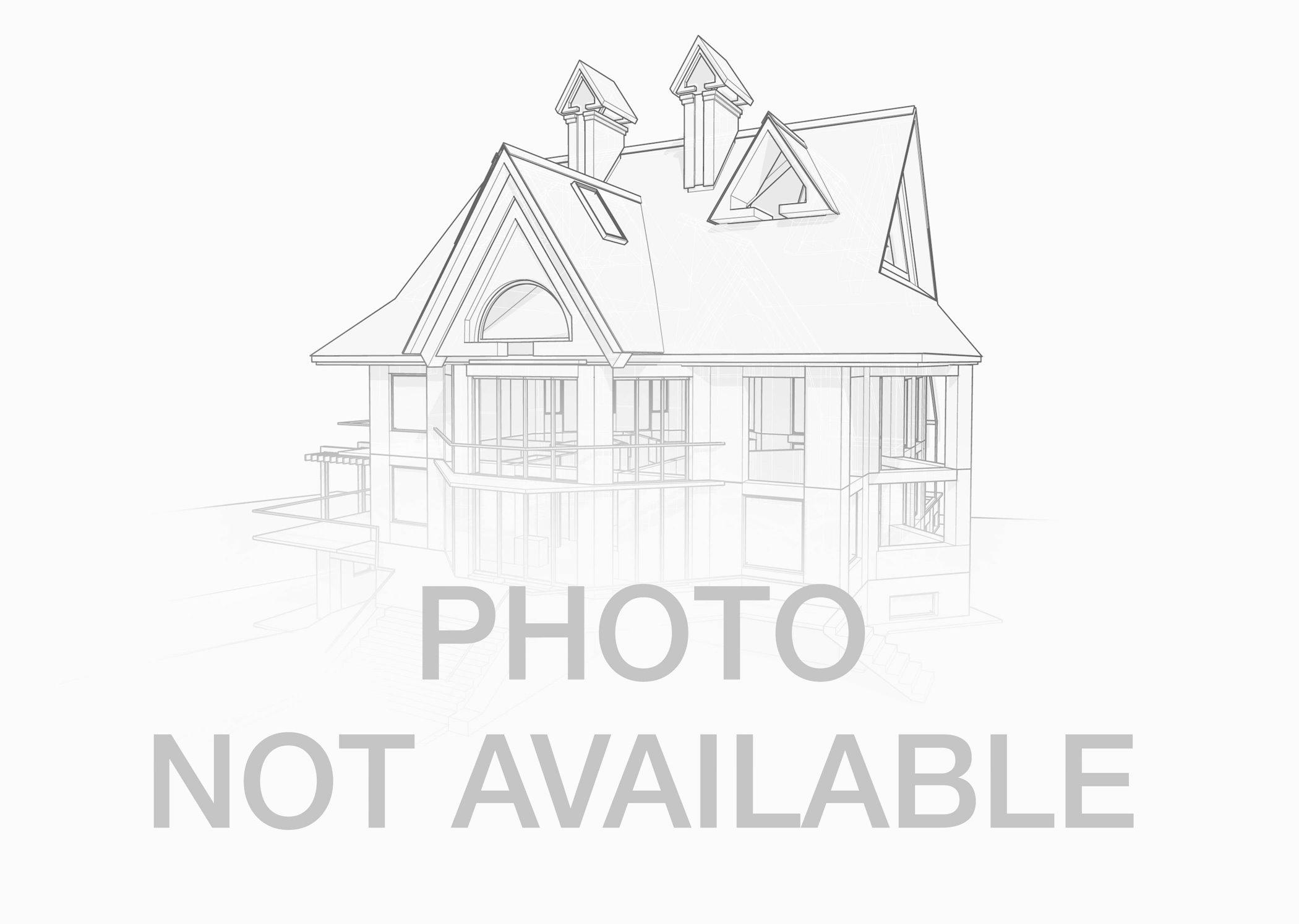900 Washington Street 